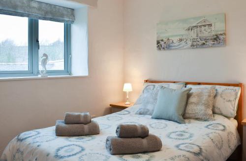 Redruth House | Ash