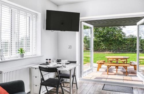Radbourne House | Ash Lodge