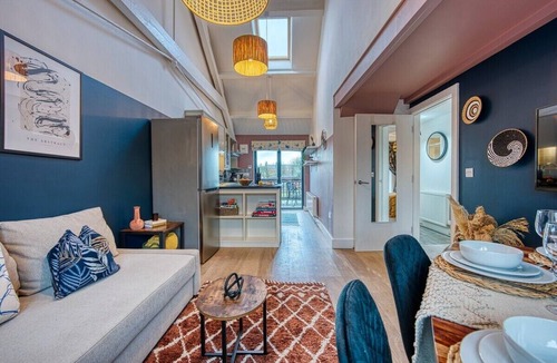 Cirencester Apartment | Ashcroft Loft - town centre apartment
