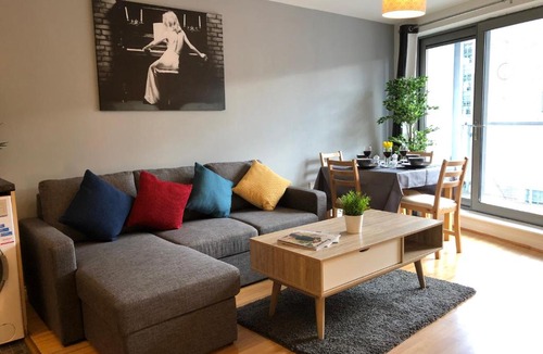 Watford Town Centre Apartment | Ashleigh two bed apartment in the heart of watford