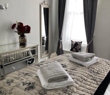 Ludwel Apartment | Assembly View - two bedroomed apartment with parking permit in Ludlow Town Centre