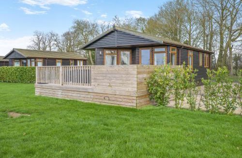 Diss House | Athelington lodge - Beech