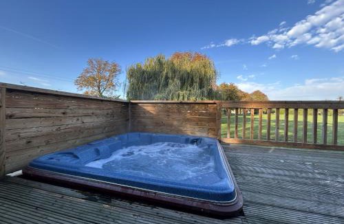 Diss House | Athelington Lodge - Willow
