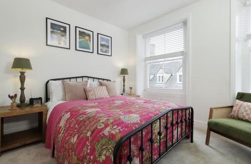 Cirencester House | Bakers Flat