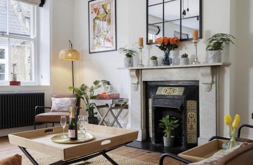 Cirencester House | Bakers Flat