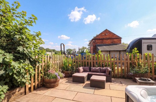 Winterley House | Barn 2