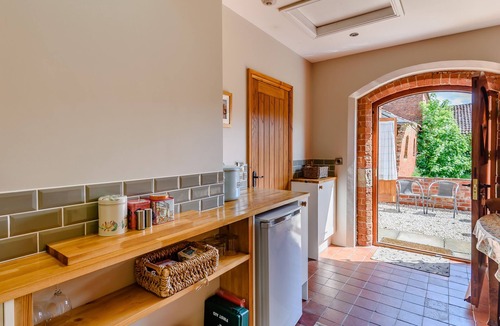 Sturton By Stow Cottage | Barn End