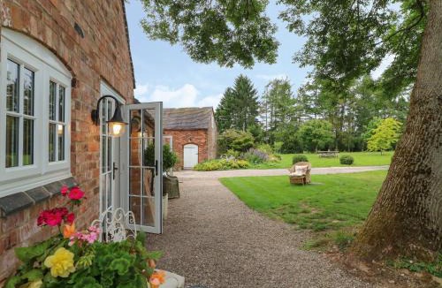Dalbury Lees House | Barn Owl