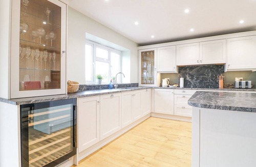 Tansley Cottage | BARNCROFT, pet friendly, luxury holiday cottage in Matlock