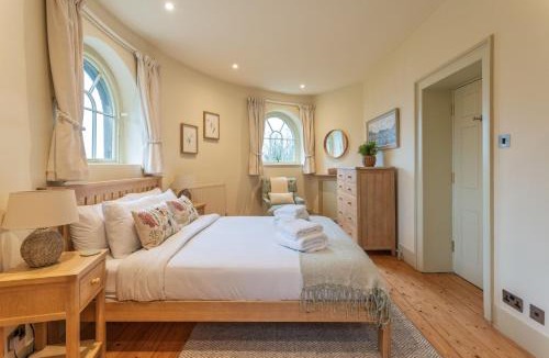Nettleton House | Bath Lodge