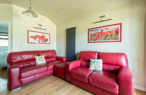 Cheddar Cabin | Bath & West lodge - sleeps 4/5 with private hot tub