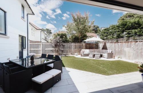 Canford Cliffs House | Bay Reach
