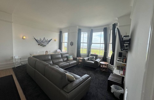 Littlestone-on-Sea Apartment | Beach Front 2 Bedroom Apartment with Uninterrupted Sea Views