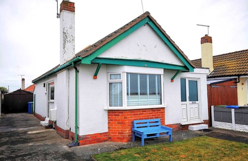 Prestatyn Cottage | Beachcomber Seafront Pet Friendly Cottage