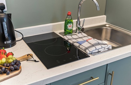 Redcar Hotel | Beachfront Aparthotel, Seaview Apartment with free parking #2