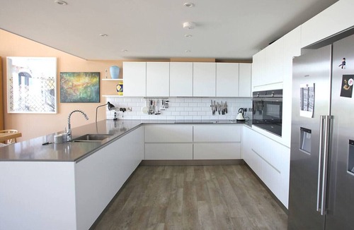 Hythe Apartment | Beachfront Penthouse 4 Bedroom in Hythe