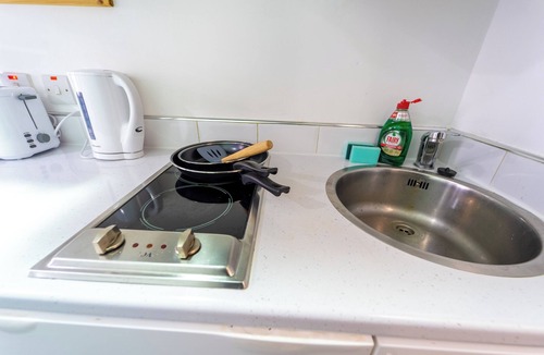Selly Oak Apartment | Beautiful 1-bed Studio in Birmingham