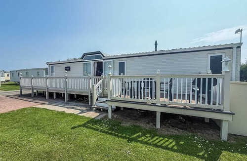 Mappleton House | Beautiful caravan for hire at Skipsea Sands Holiday Park ref 41098SF