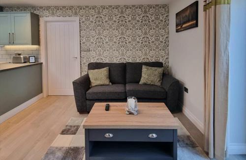 Methley Apartment | Beautiful detached 1 bed stone cottage