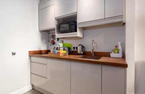 Wing Apartment | Beckside Apartment, Brampton Town Centre, Hadrians Wall - sleeps 3 cosy