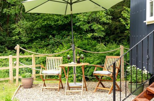 Oakford House | Bedwen