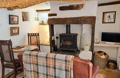 Worton House | Beebole Cottage