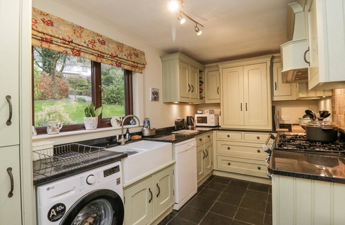 Levens House | BEECH BRAE, pet friendly, country holiday cottage in Levens