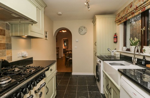 Levens House | BEECH BRAE, pet friendly, country holiday cottage in Levens