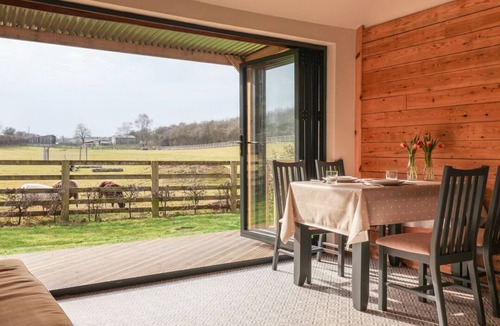 Goodmanham House | Beech Tree Cabin, Market Weighton