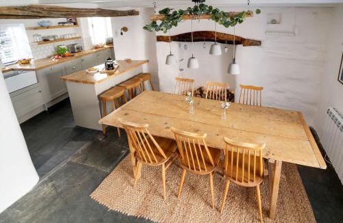 St. Teath House | Bell Cottage