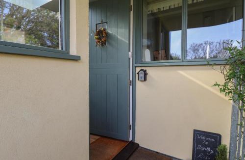 Lyme Regis Apartment | Bentley Rise