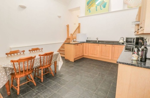Penmon House | Beudy Bach, Llangoed