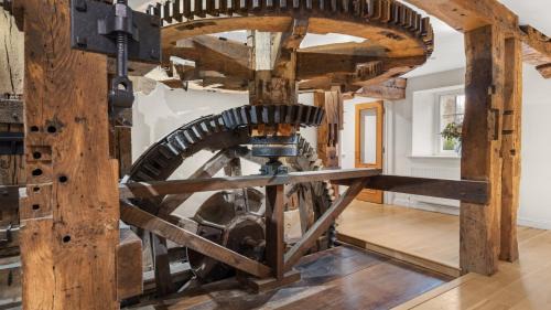 Bibury House | Bibury Mill