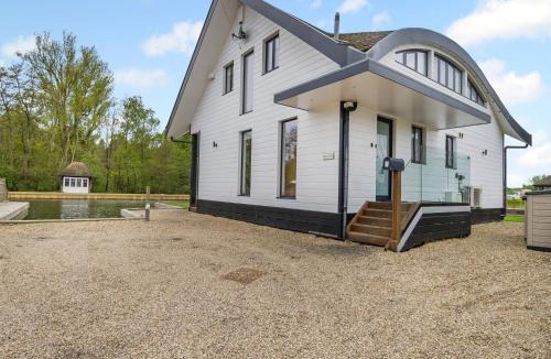 Wroxham House | Bide-A-Wee