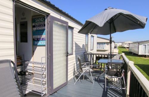 Dymchurch House | Big2vacation 2 Exclusive at new beach caravan holiday free parking wifi gaming chair swimming pool decking fun activities games food facilities club house arcade walk to beach