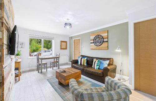 Driffield House | Bijou Abode- bungalow with free private parking