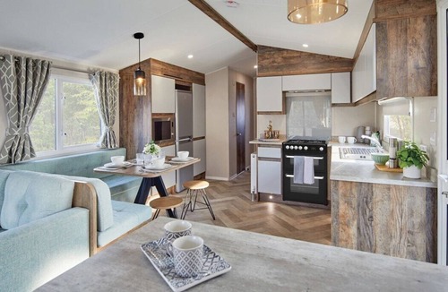 Great Houghton House | Billing Aquadrome Gold Plus 2 Bed Caravan KL04
