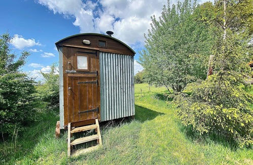 Cricklade Cottage | Birch Shepherds Hut - UK38825