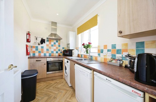 Bembridge House | Birdham Cottages Two - 2 Bedroom chalet bungalow within short walk of the beach