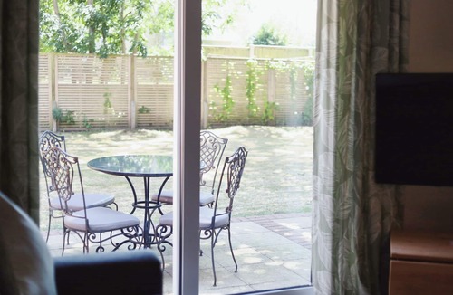 Bembridge House | Birdham Cottages Two - 2 Bedroom chalet bungalow within short walk of the beach