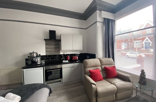 Blackpool Apartment | Blackpool Abode - Family room 124 Elite Apartments