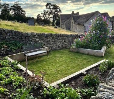 Macclesfield House | Blackshaw Gap - Charming cottage on a Cheshire Peak District farm - Dining options