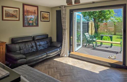 East Ashling House | Blacksmith Cottages