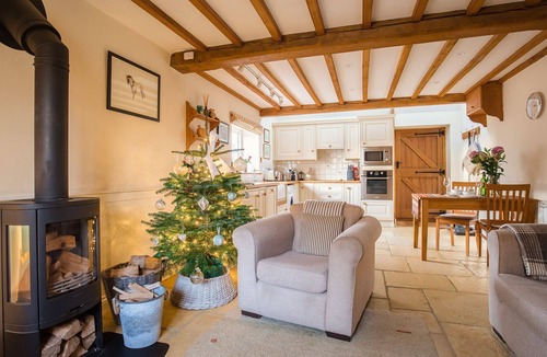 Chipping Campden House | Boddingtons Barn - a norton grounds that sleeps 2 guests in 1 bedroom
