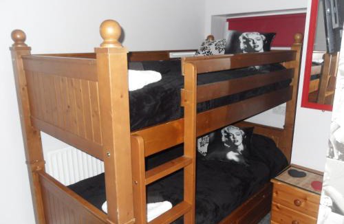 Blackpool Town Center House | Bradleys Hotel
