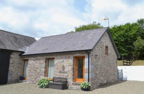 Llanddeusant House | Bramble Cottage Mountain Retreat