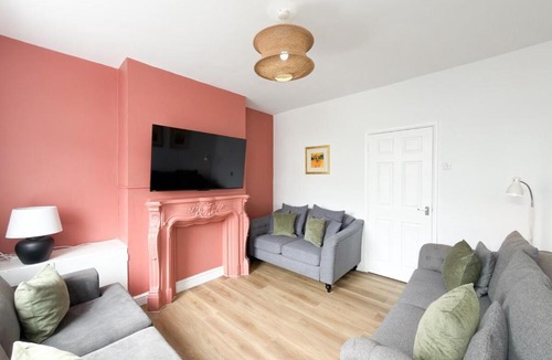 Chesterfield Apartment | Brampton Terrace Chesterfield Centre & Peaks