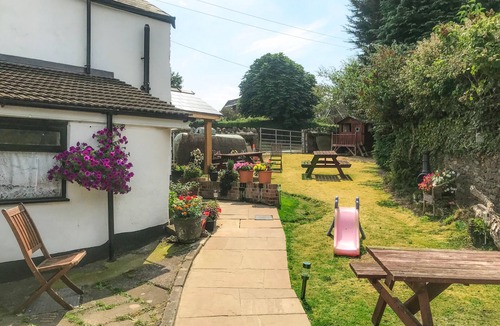 Blakeney Apartment | Brewery Lodge Sleeps 4
