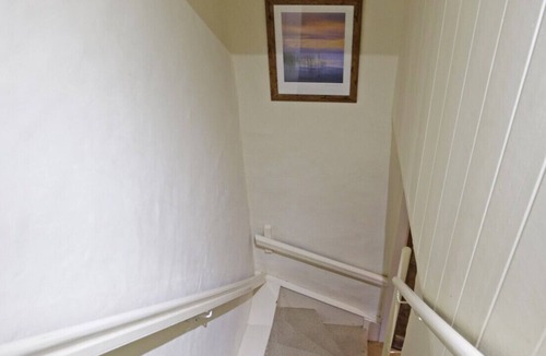 Westleton House | Briar Cottage - Two Bedroom House, Sleeps 3