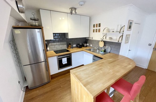 Saint Paul's Apartment | Bright 1 double bed apartment near Cabot Circus